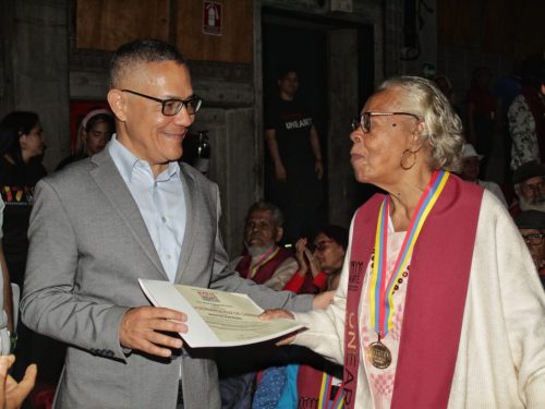 Maestras y Maestros Honorarios dignifican a la Unearte en su 17 aniversario